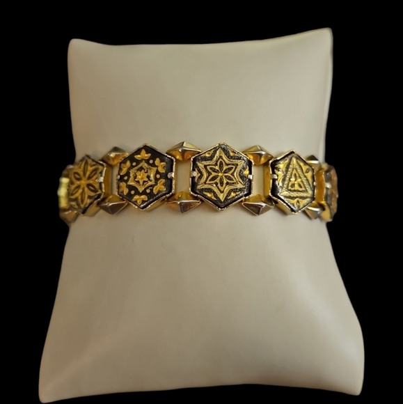 VTG Floral Stars Damascene Hexagon Link Castlecore Bracelet - Picture 1 of 11